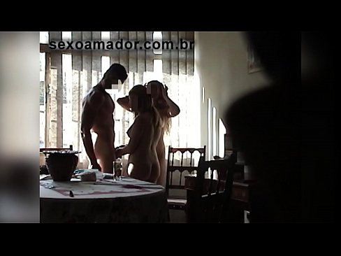 ❤️ यौन साथीहरूले एक विशाल मानिस र उहाँसँग थ्रीसमलाई निम्तो दिन्छन् ❌ हामी मा ❤